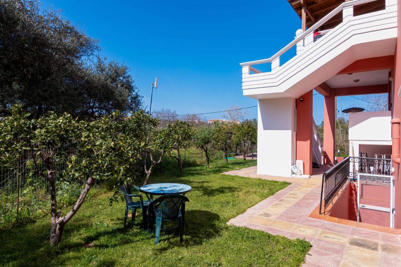 Bona'S Guest House Agia  Exterior photo